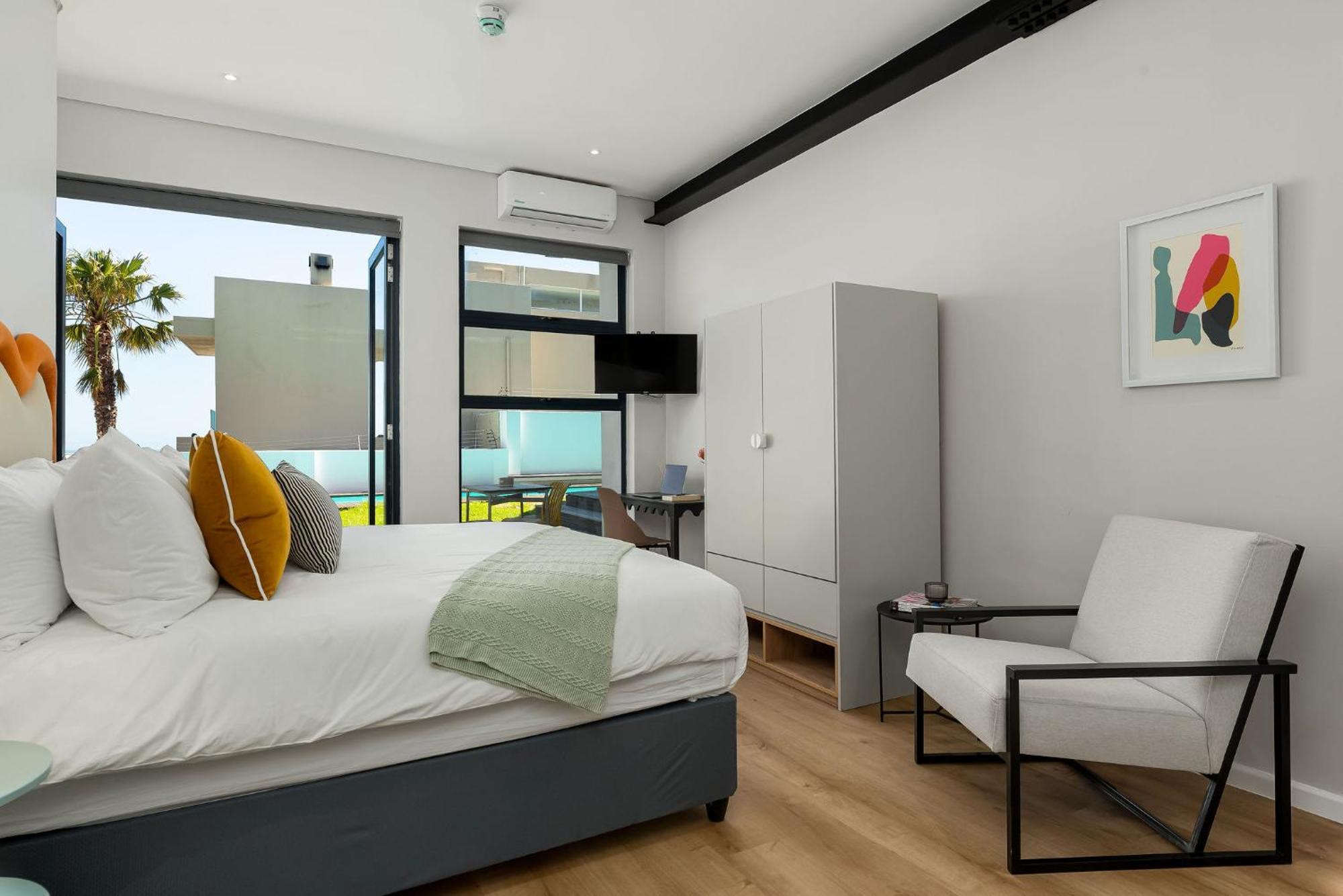Neighbourgood 1St Crescent Camps Bay Hotel Cape Town Exterior photo