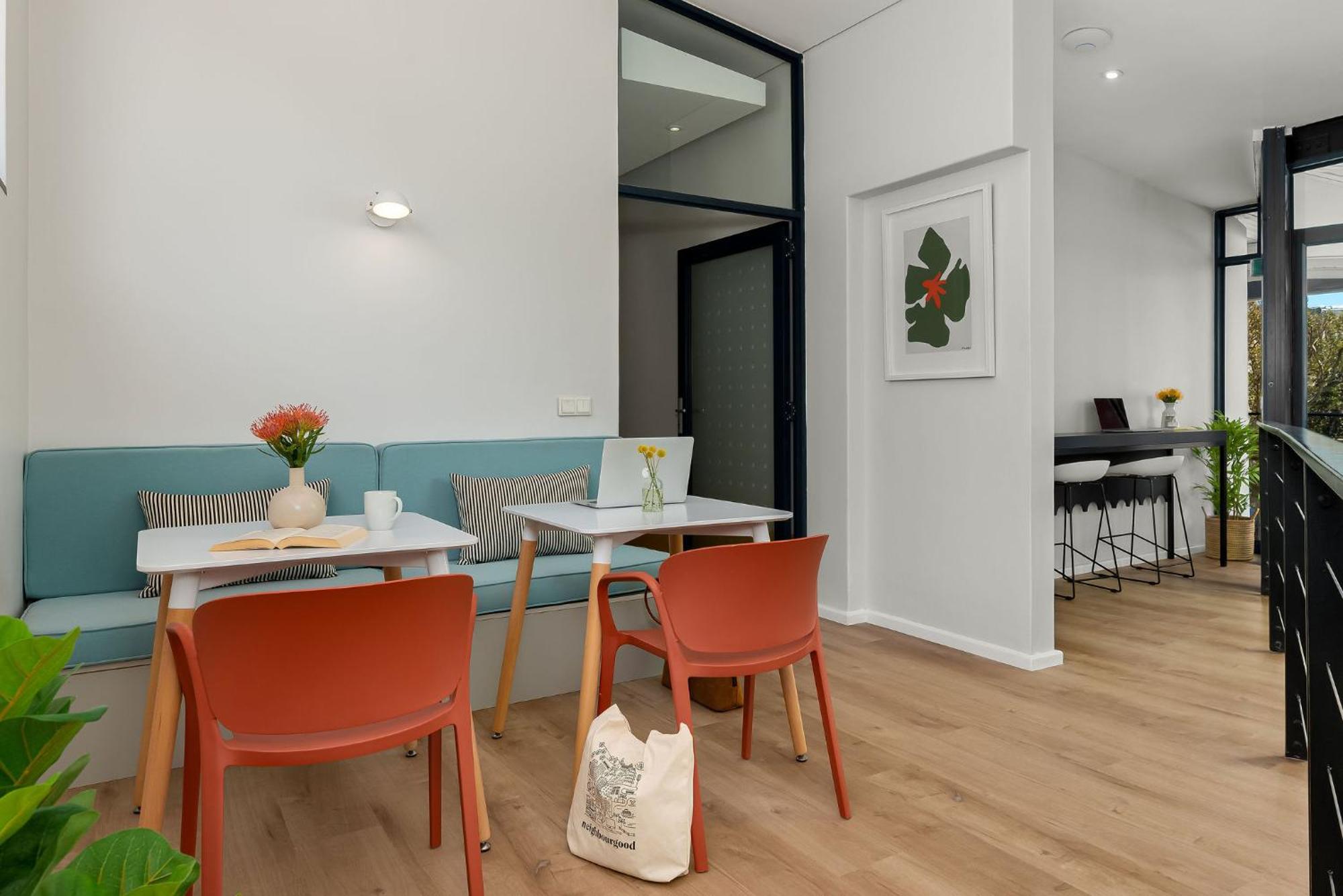 Neighbourgood 1St Crescent Camps Bay Hotel Cape Town Exterior photo